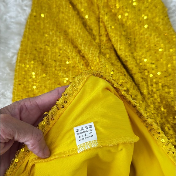 NWOT 🌼 Yellow Sequin Strapless Asymmetrical Dress - Picture 16 of 17